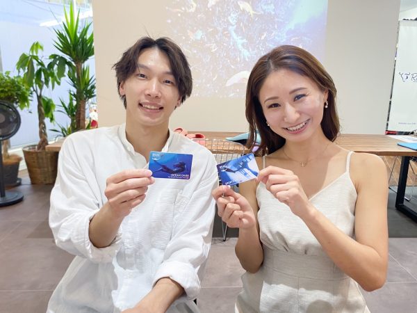 ダイビングライセンスを持っている男女2人